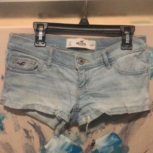 Cute Hollister jean shorts 0